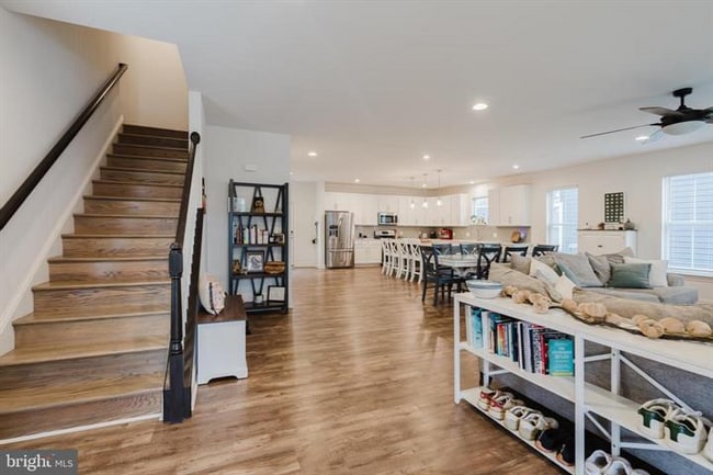 Photo - 1706 Torker St