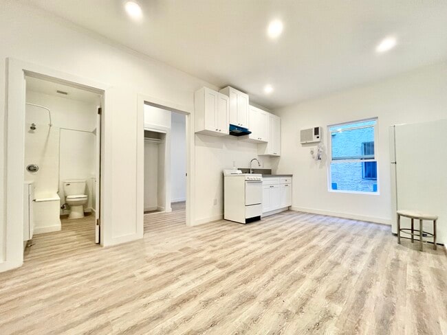 Photo - 1411 S Burlington Ave Unidad 30 Rental