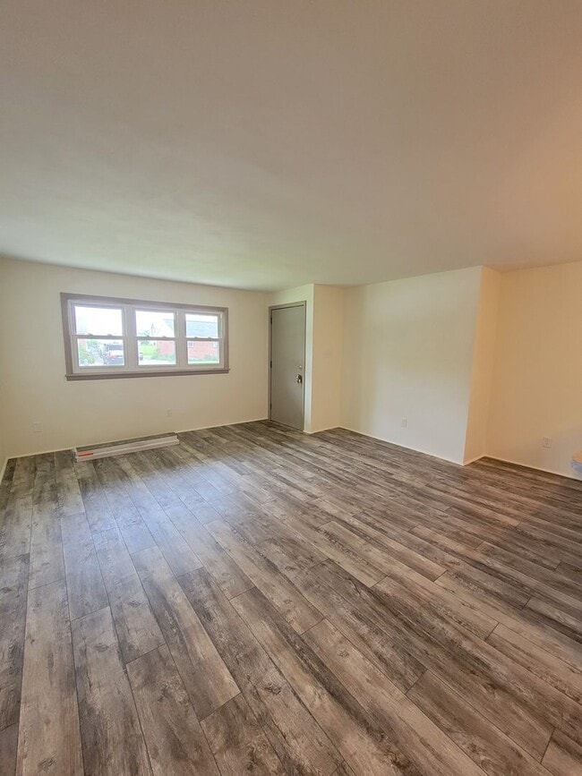 Photo - 190 Carbaugh Dr Unit 2