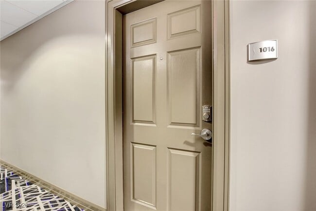 Photo - 150 S Las Vegas Blvd Unit 1016