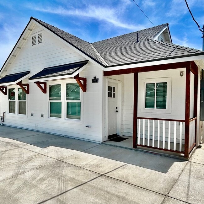$1,650 Clovis Cottage - 1 Bed 1 bath, Stud... - $1,650 Clovis Cottage - 1 Bed 1 bath, Stud... House