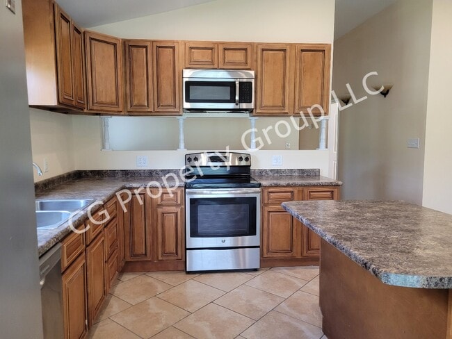 Photo - 1417 S Eastman Rd