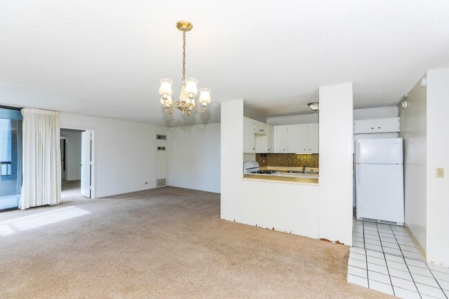 Photo - Aloha Towers - 2 bedroom, 2 bath corner unit with 1 covered parking stall