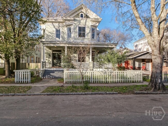 Photo - 208 W 35th St House