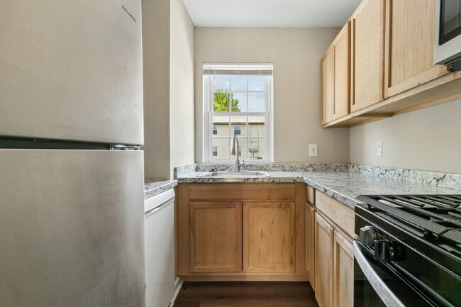 Photo - 506 Genneys Way