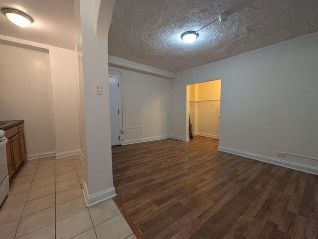 Photo - 5417 N Kenmore Ave Unit 206