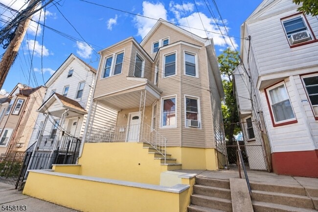 15 Highland Ave