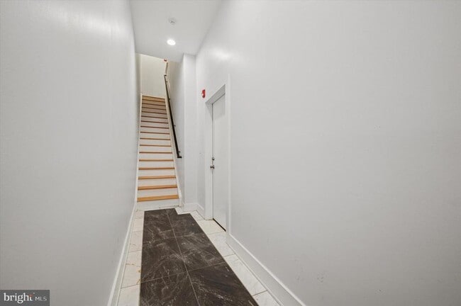 Photo - 629 N 32nd St