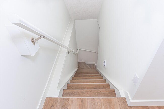 Photo - 12220-12112 112 Ave NW Unit 0B