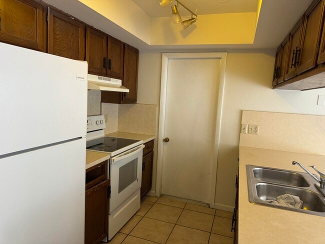 Photo - 1131 Goldenrod Rd