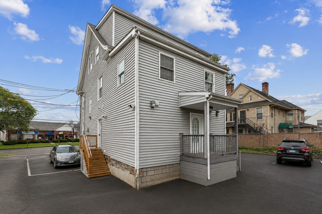 Photo - 79 West St Unit 1