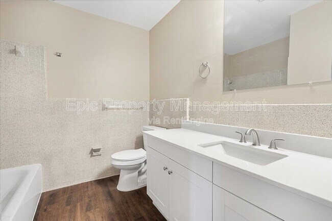 Photo - 10015 Groh Rd Unit 1