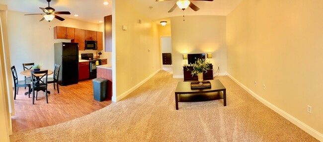 Building Photo - 404 Treyson Ln Unit 404