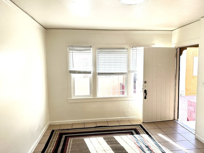 Building Photo - 2648 Unit D Rental