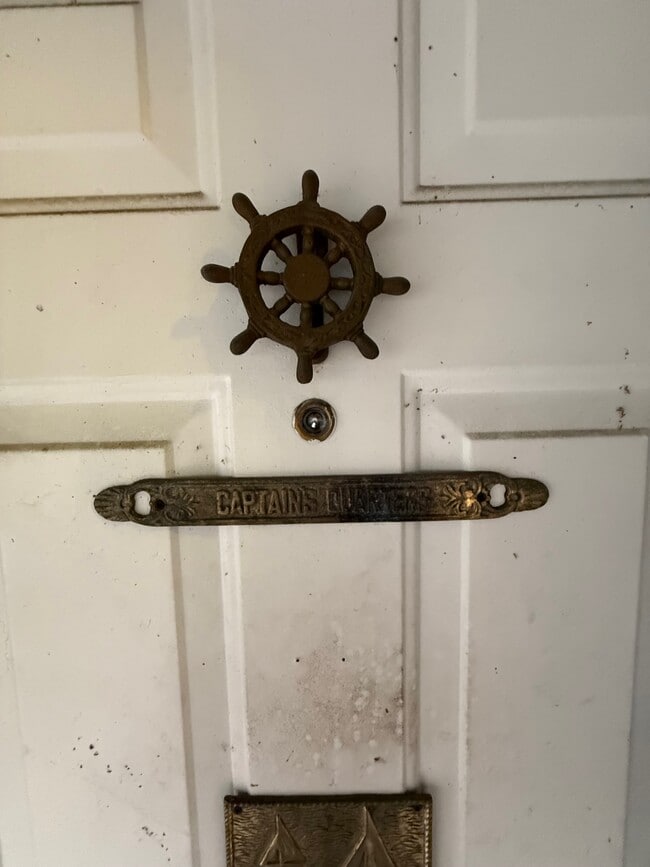 Photo - 3914 Herschel St