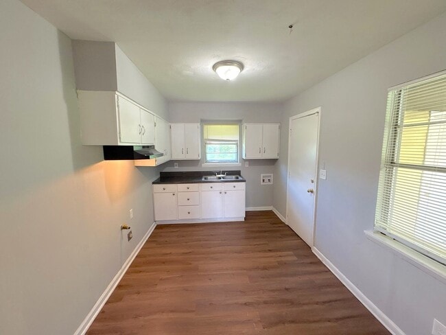 Photo - 4493 Westmont Rd