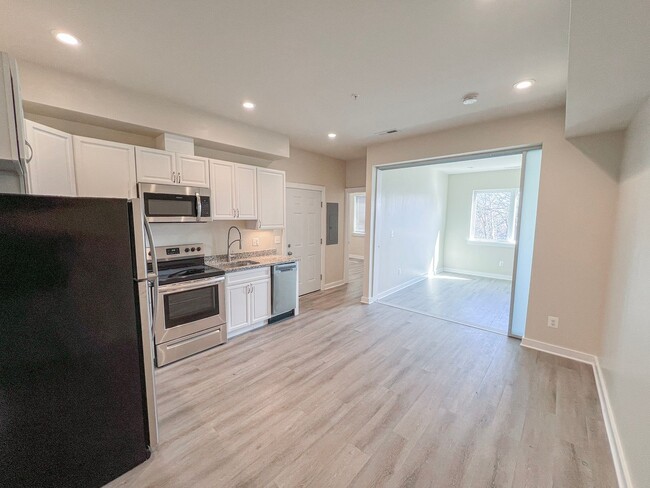 Photo - 845 Upshur St NW Unidad 3B