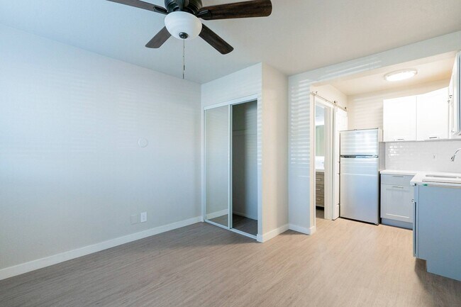 Sunset Sound Studio Apartments