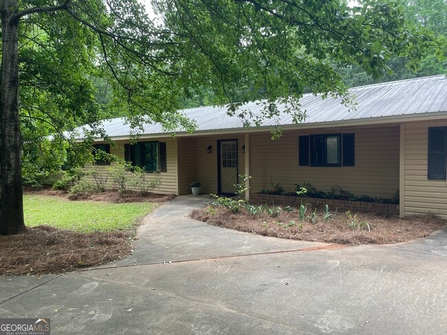 Building Photo - 170 Longview Dr Rental