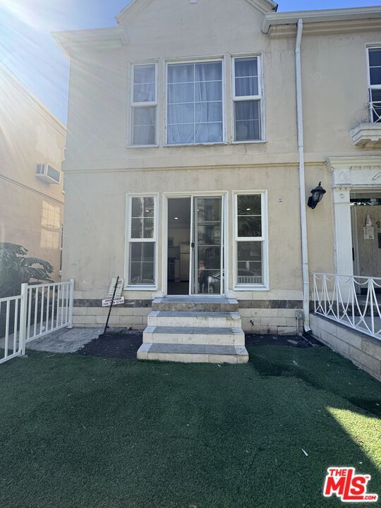 137 Crescent Dr Unit 1