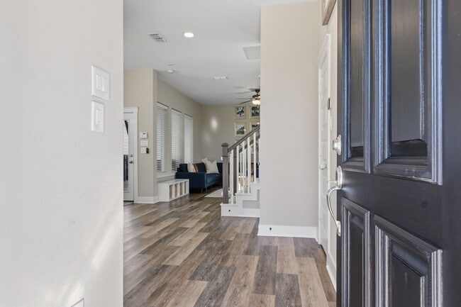 Photo - 18618 Admiration Dr