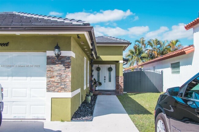 Photo - 14945 SW 38th St