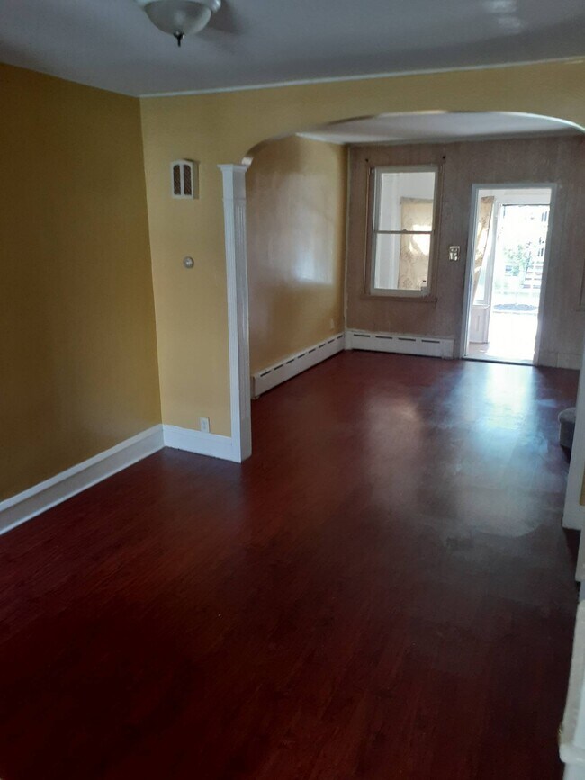 Photo - 2235 S Lambert St