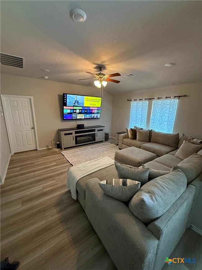 Photo - 146 Ellenora Dr