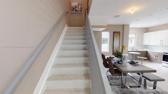 Photo - 614 NE 12th Ave