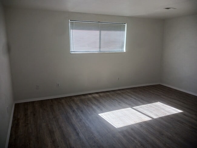 Photo - 52 N Pindwood Ln Unit 3