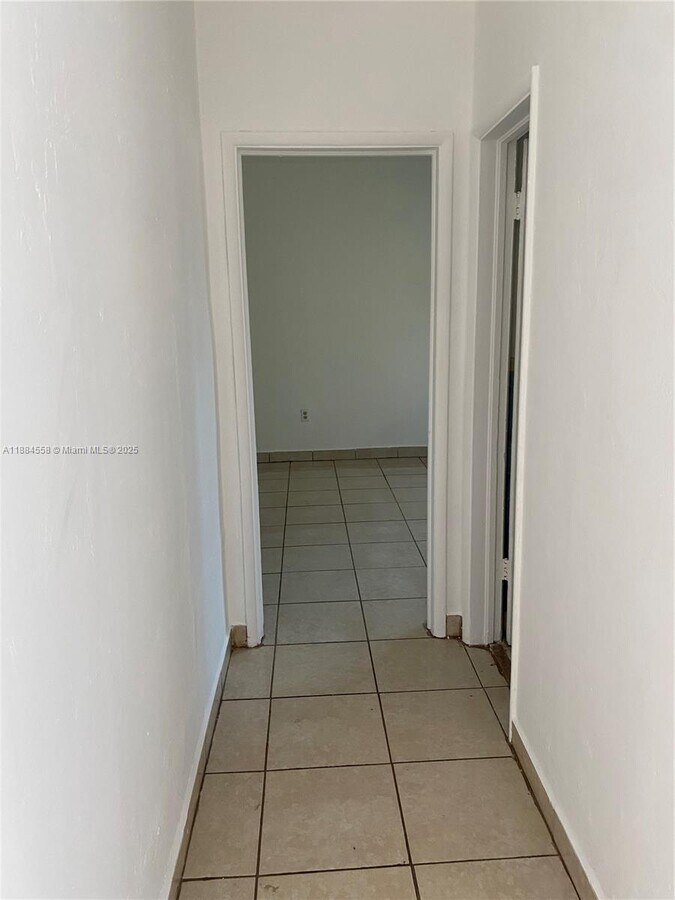 Photo - 100 NW 16th Ave Unit 3