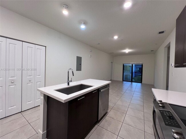 Photo - 8265 NW 41st St