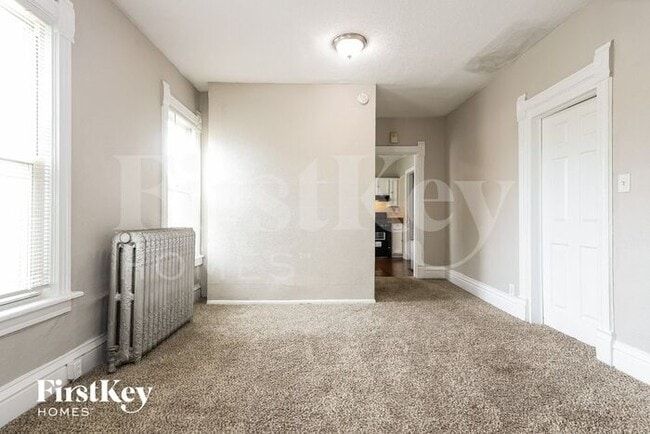 Photo - 622 Monroe St