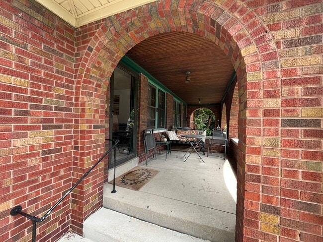 Photo - 954 E Bradbury Ave Unit 954 E Bradbury