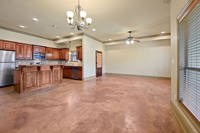 Photo - 3266 Northlake Ave