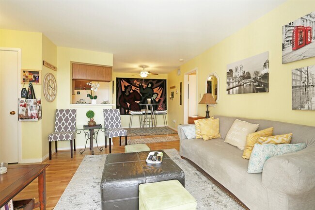 Photo - 2626 Holly Hall St Unit 1012