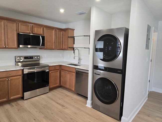1706 N Tampania Ave Unit D
