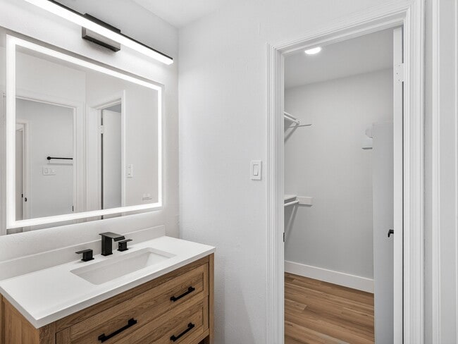 Photo - 1109 Wood Creek Cir