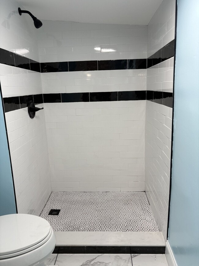 Photo - 700 S 60th St