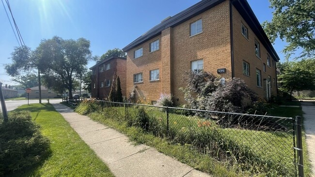 Building Photo - 1014 Edwards St