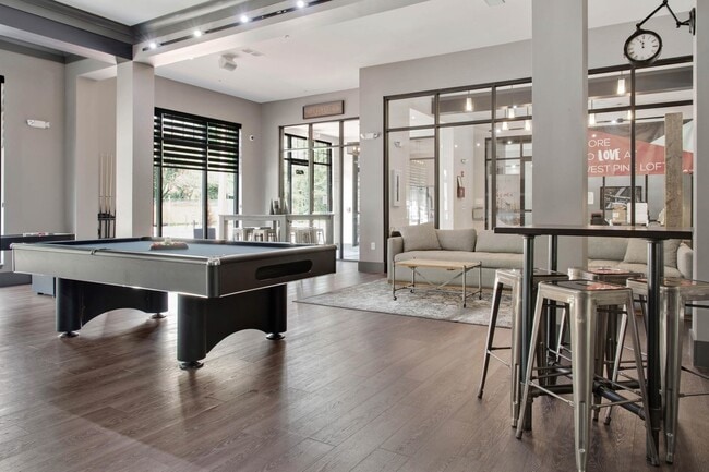 West Pine Lofts-POI-009