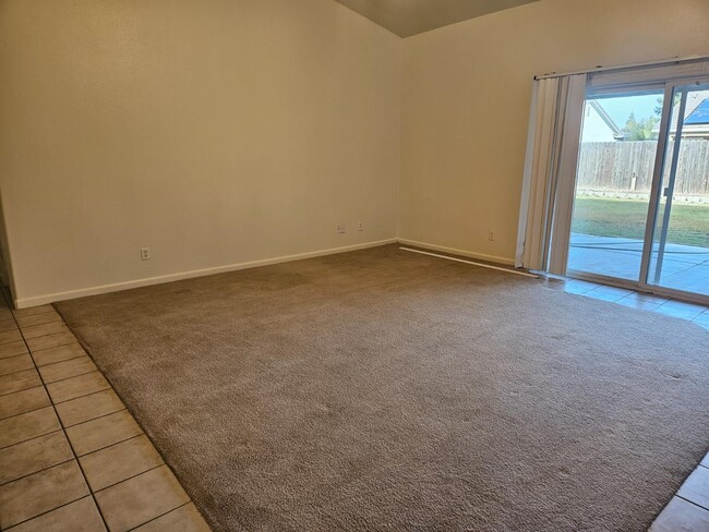 Photo - 1760 Hunter Ave