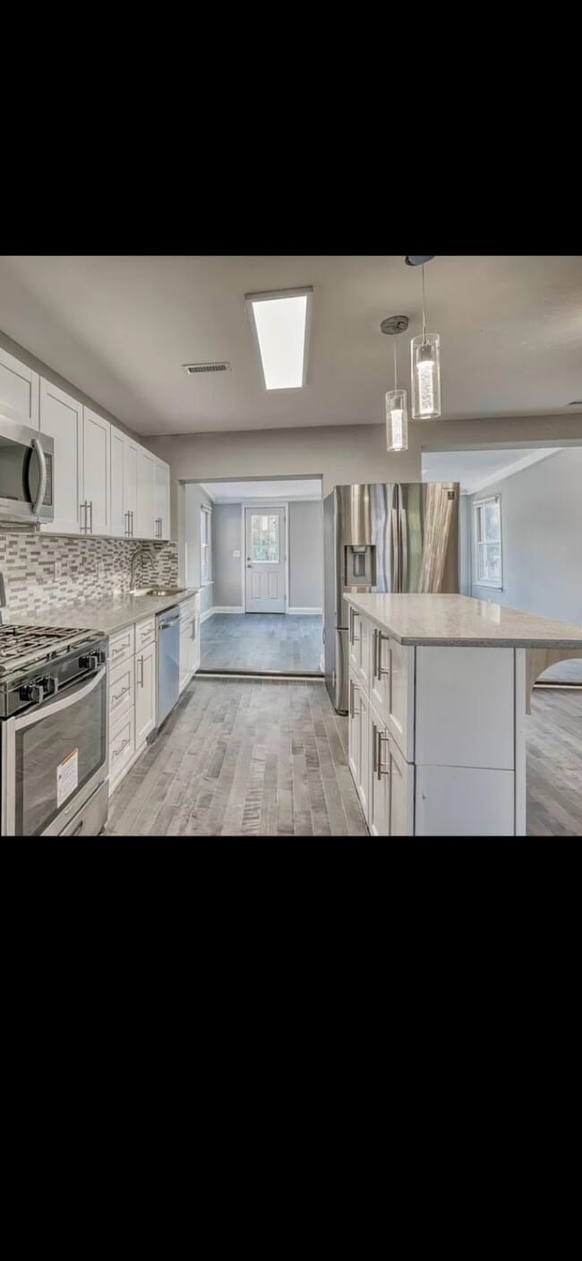 Photo - 3637 Dolfield Ave