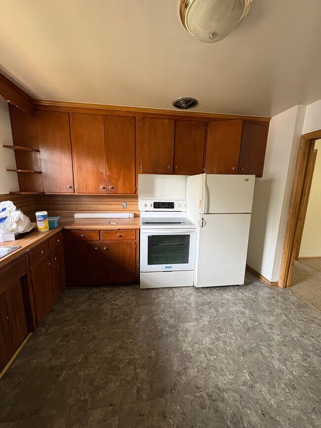 644 Sherwood Ave Unit 3