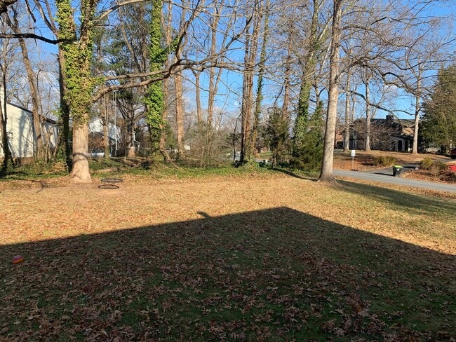 Photo - Split Foyer in Campbell County off 460