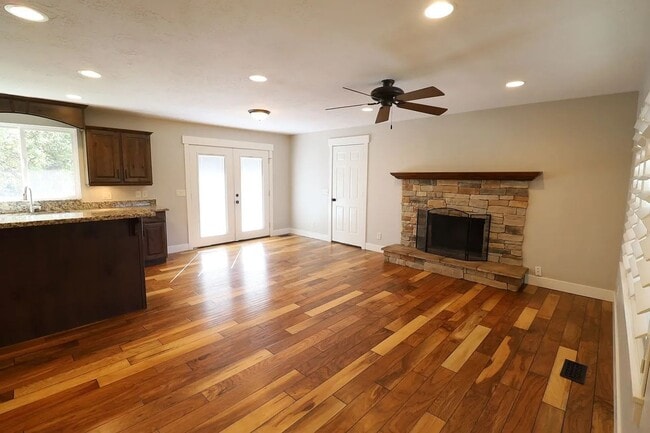 Photo - 1/2 off 1st months rent! Close to Utah State University Equestrian Park!