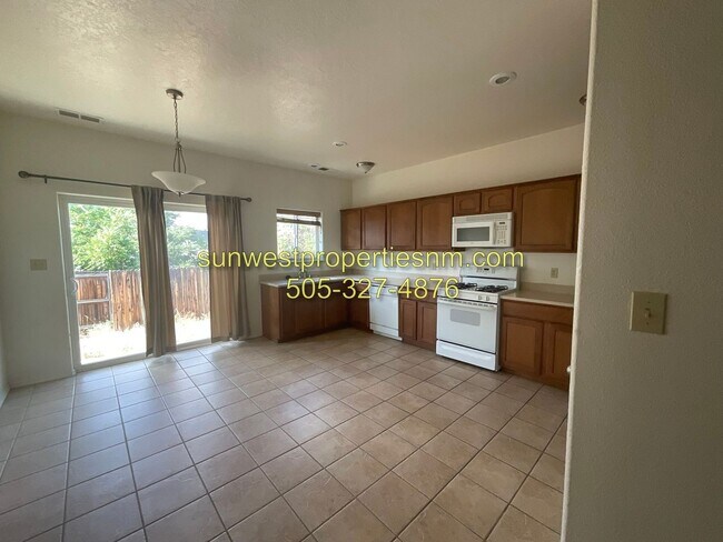 549 E Zia St