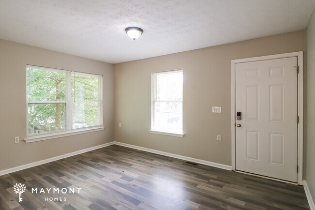 2087 Lakewood Trail SE