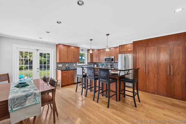Photo - 601 NE 14th Pl