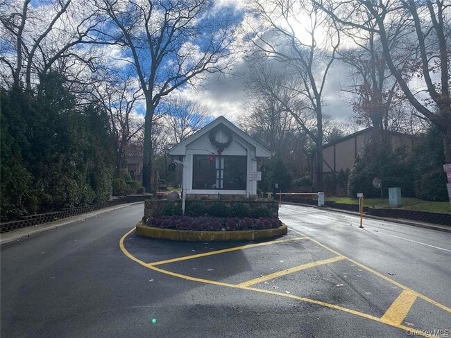 Building Photo - 389 Clubhouse Ct Unit 457